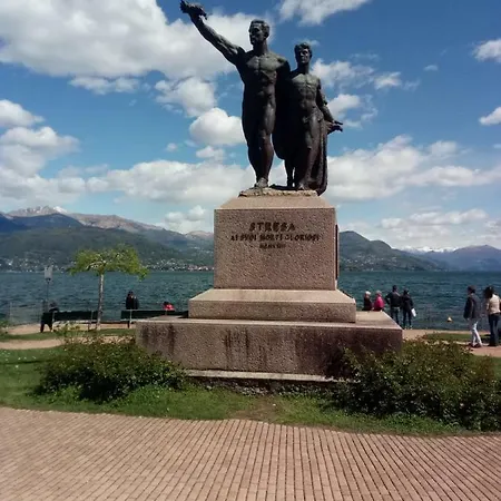 Il Castello Hébergement de vacances Nebbiuno